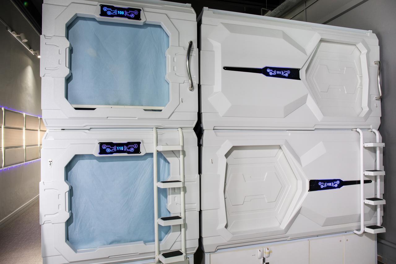 Met A Space Pod @ Little India Singapour Extérieur photo